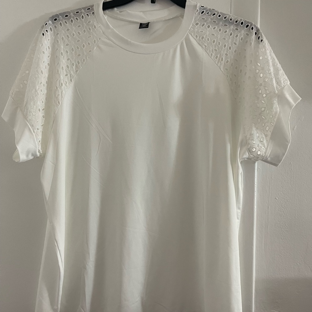 White T shirt